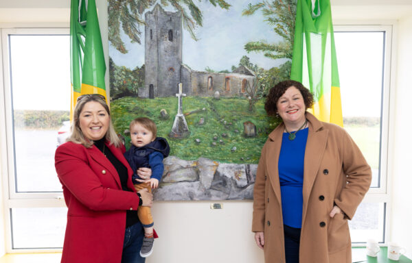 Cllr Thomasina Connell and her son Tom with Artist Aileen Donovan at the unveiling of a painting of the Dysart Enos old Church by artist Aileen Donovan at Park Ratheniska GAA Club. This project was funded by Creative Laois/Creative Ireland as part of their Heritage through Art grant scheme. Picture: Alf Harvey.